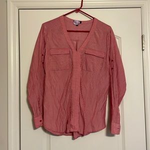 Casual red and white striped top. Adorable style cut